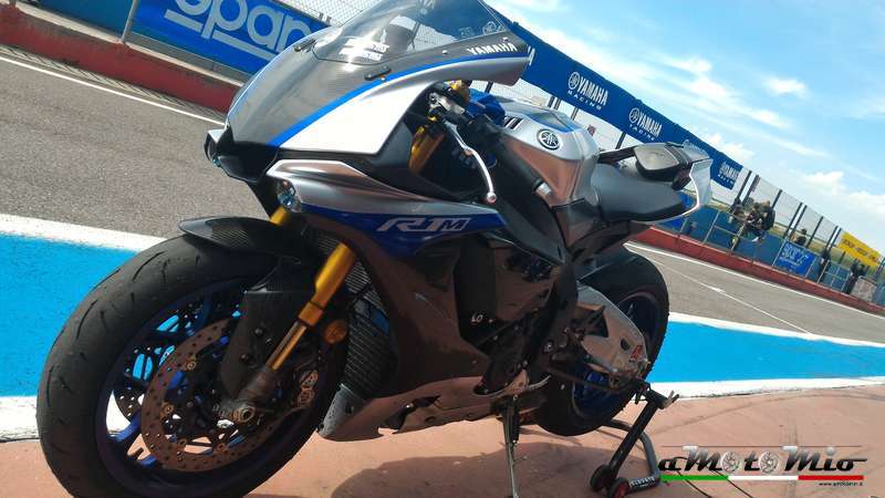 Yamaha YZF-R1M