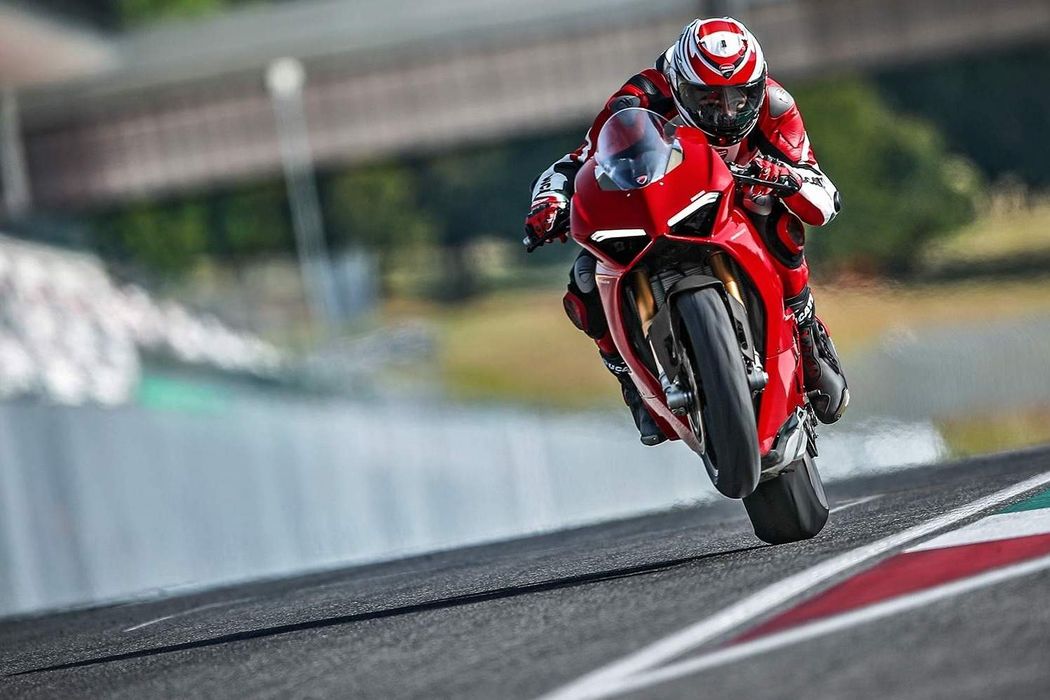 Panigale V4