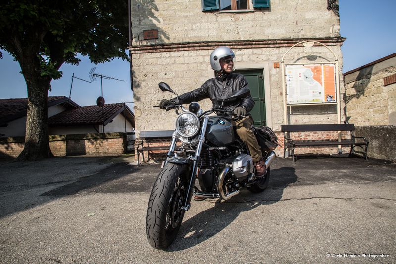 triumph truxton - ducati scrambler - bmw rninet triumph truxton - ducati scrambler - bmw rninet