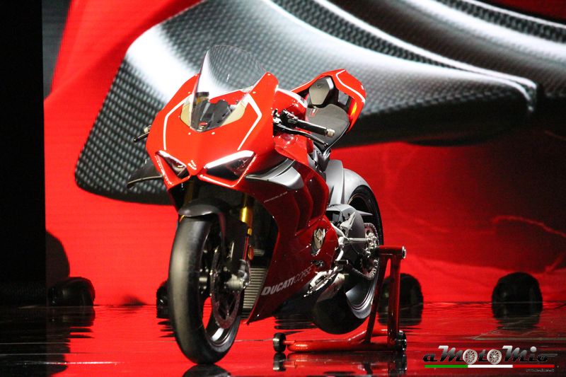 Ducati Panigale V4 R