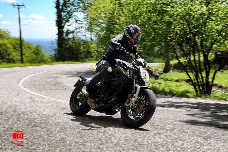 MV Agusta Dragster 800 RR in azione