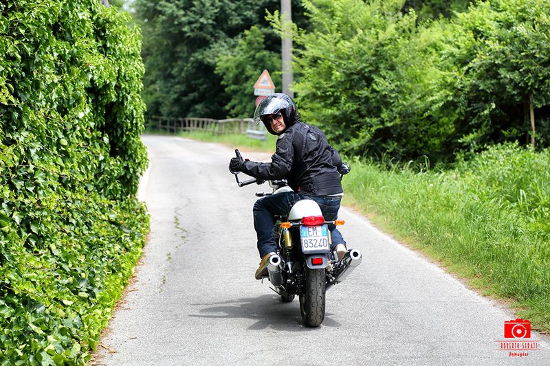 Roayal Enfiled Continental GT