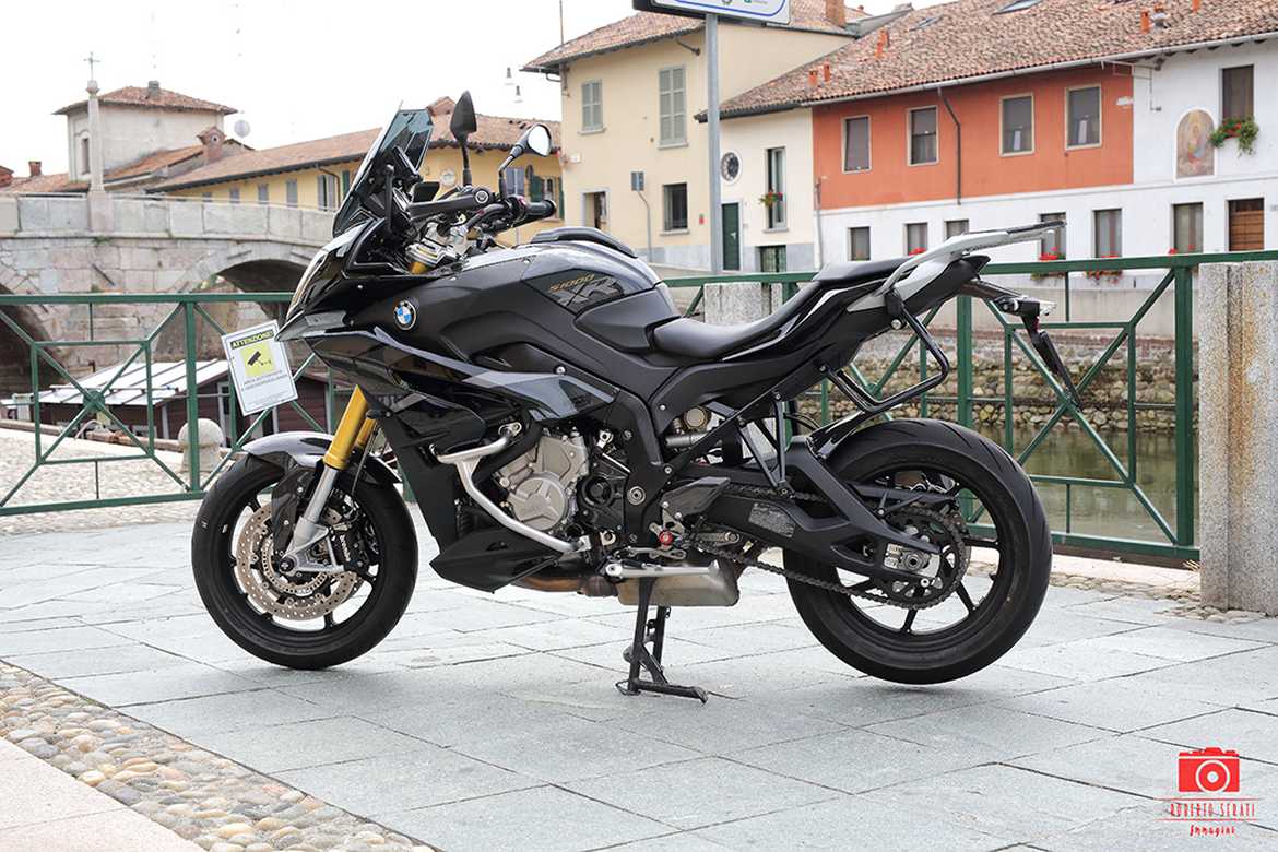 BMW S1000XR