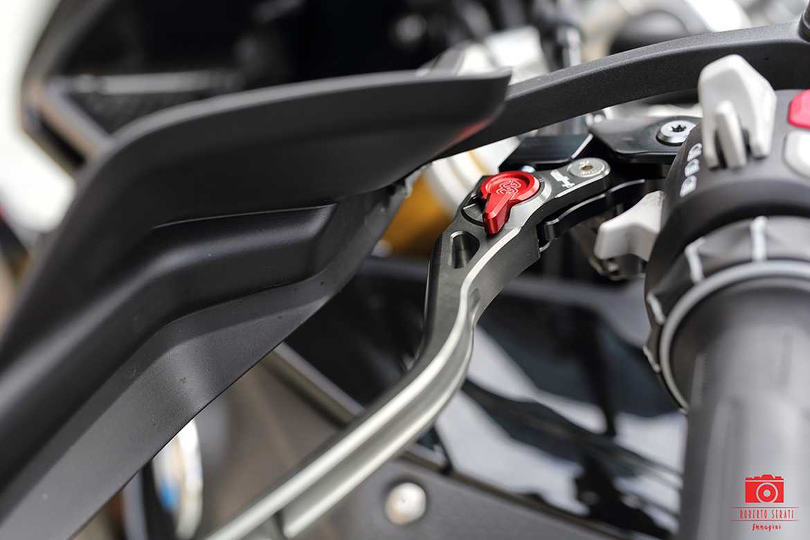 BMW S1000XR