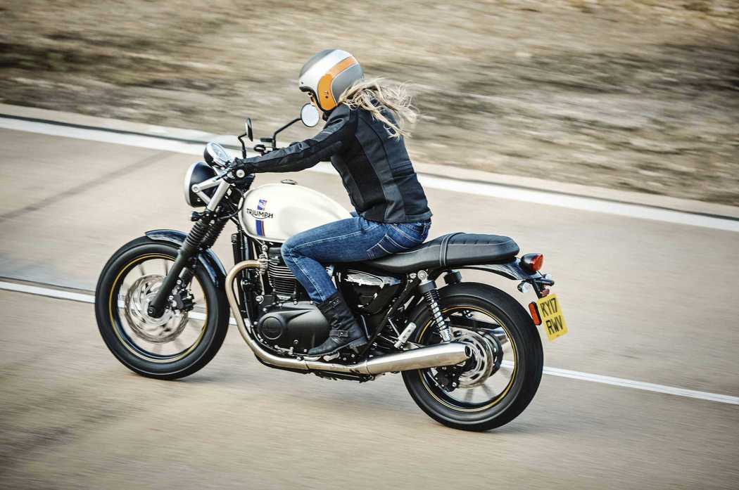 TRIUMPH STREET SCRAMBLER E STREET TWIN