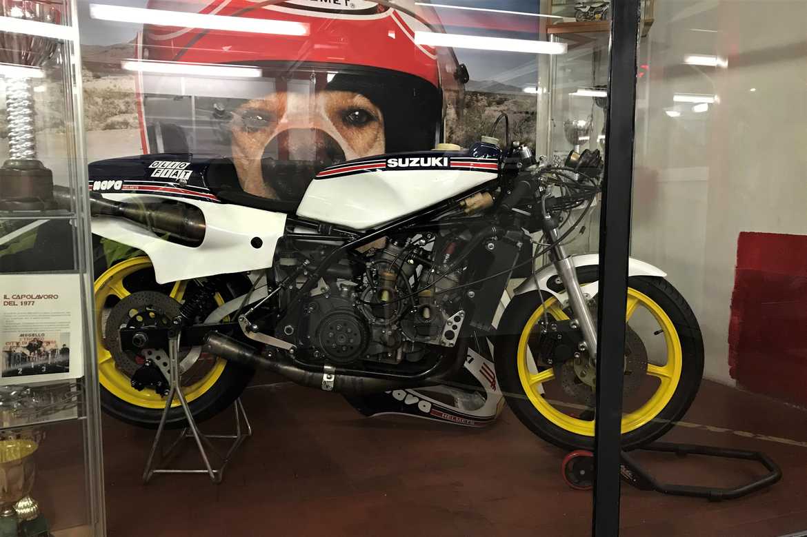 Suzuki RG500
