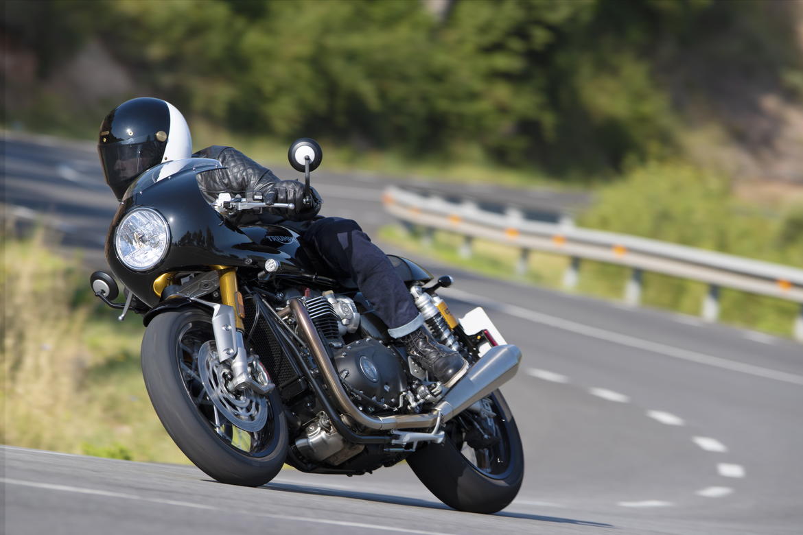 Triumph Thruxton RS café racer