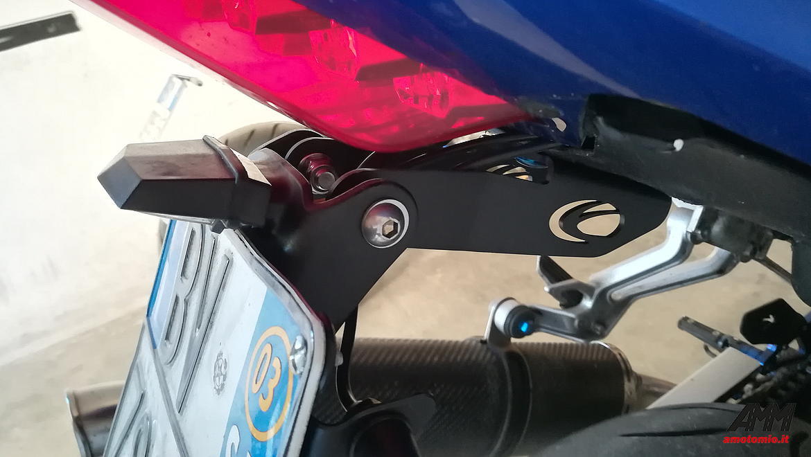 Porta targa 3