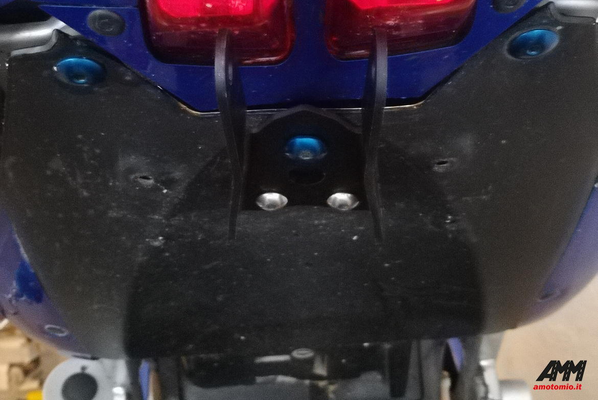 Porta targa 3