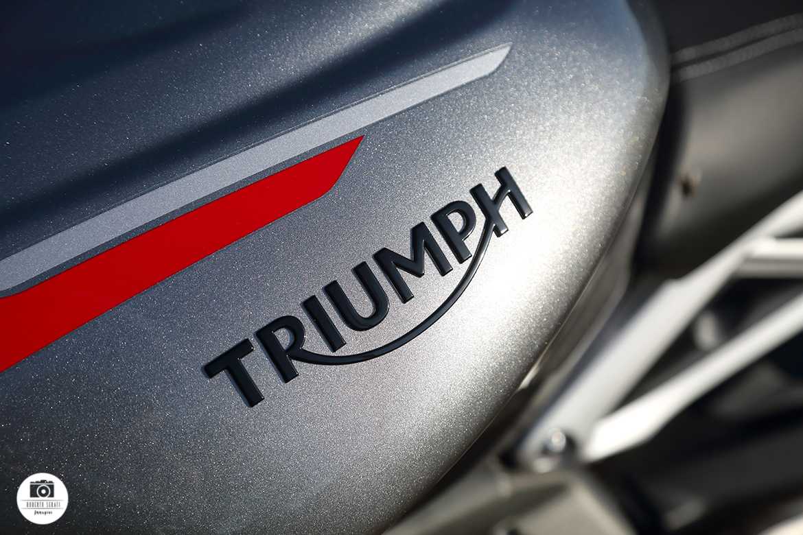 Triumph logo Street Triple RS