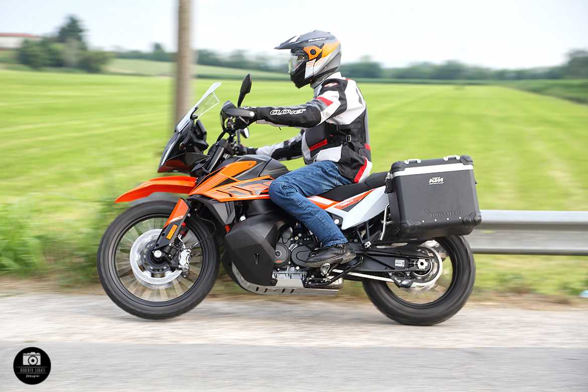 Dinamica KTM 790 ADV