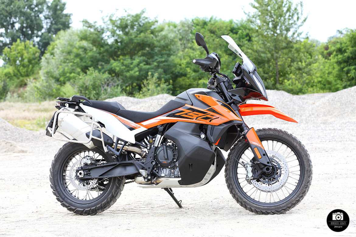lato dx KTM 790 ADM