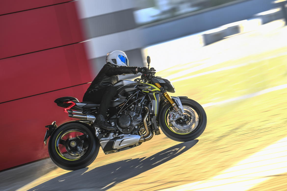 MV Agusta Brutale 1000 RR action