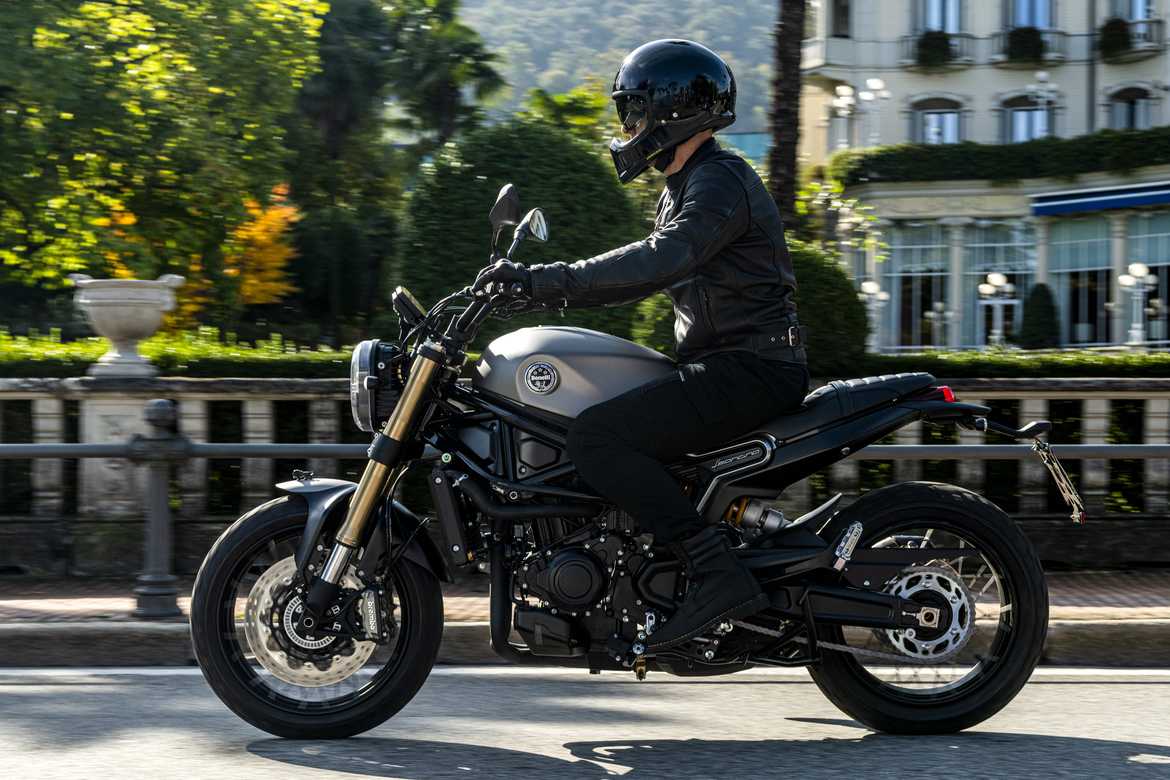 Leoncino 800