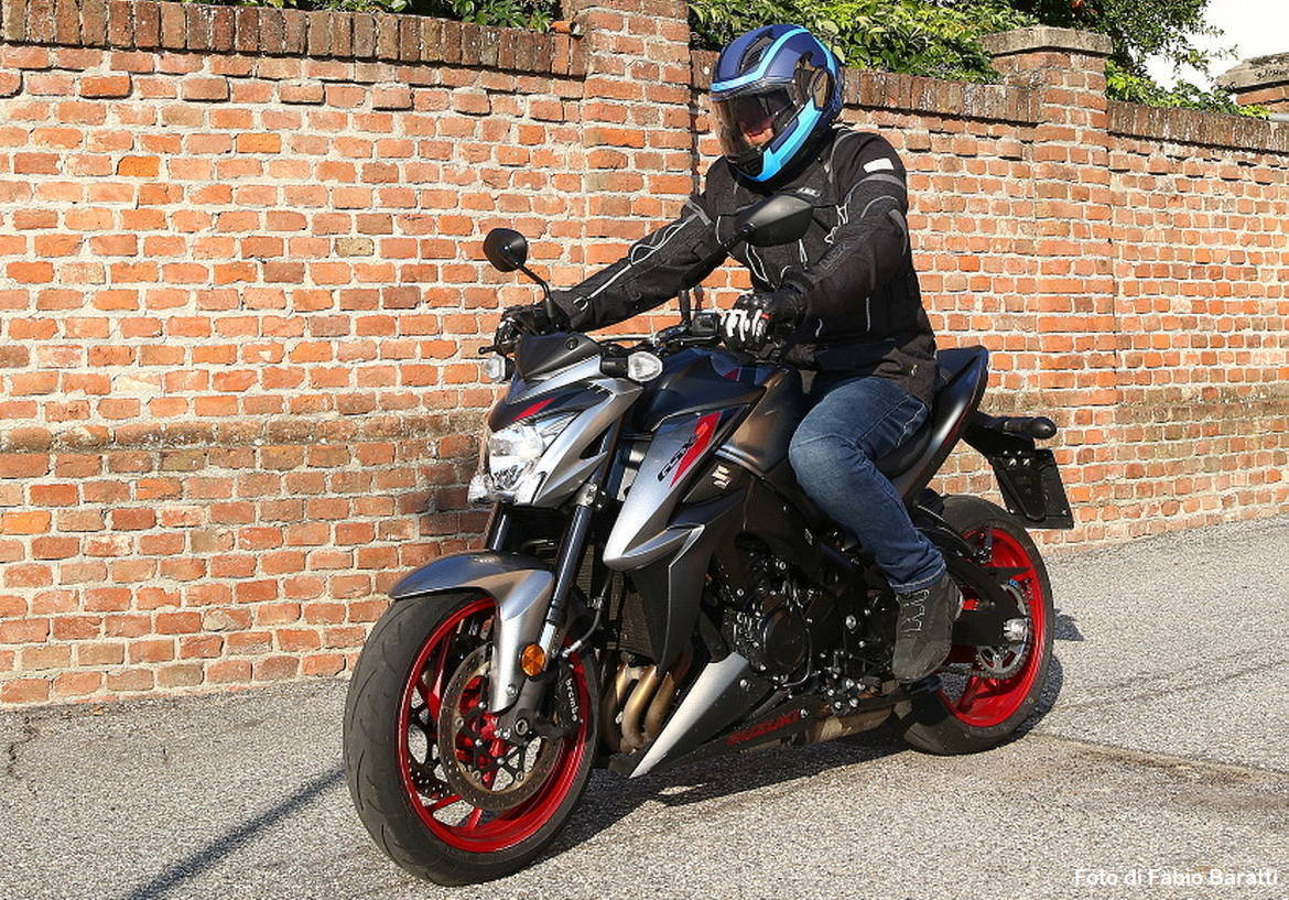 Giacca LS2 Nevada su Suzuki Giacca LS2 Nevada su Suzuki