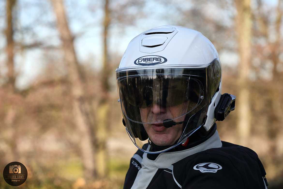 Casco Jet in fibra CABERG FLYON – Test aMotoMio