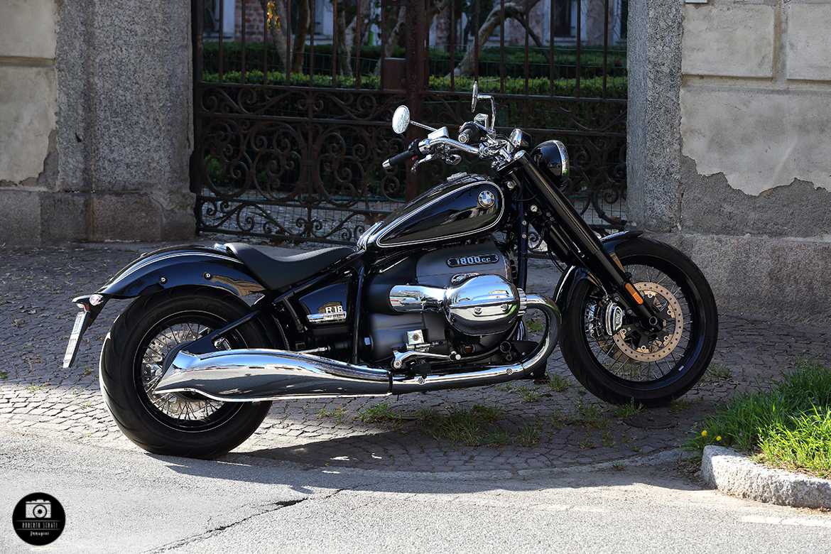 BMW R18 1