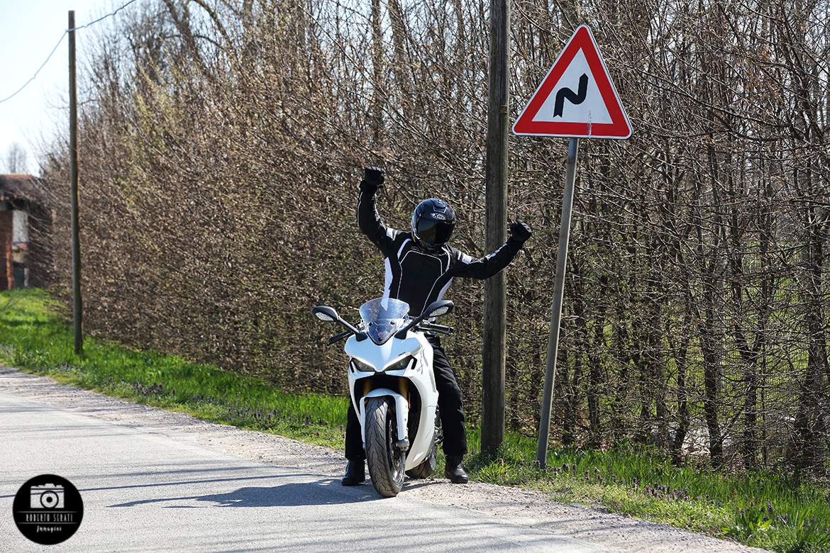 supersport 950s