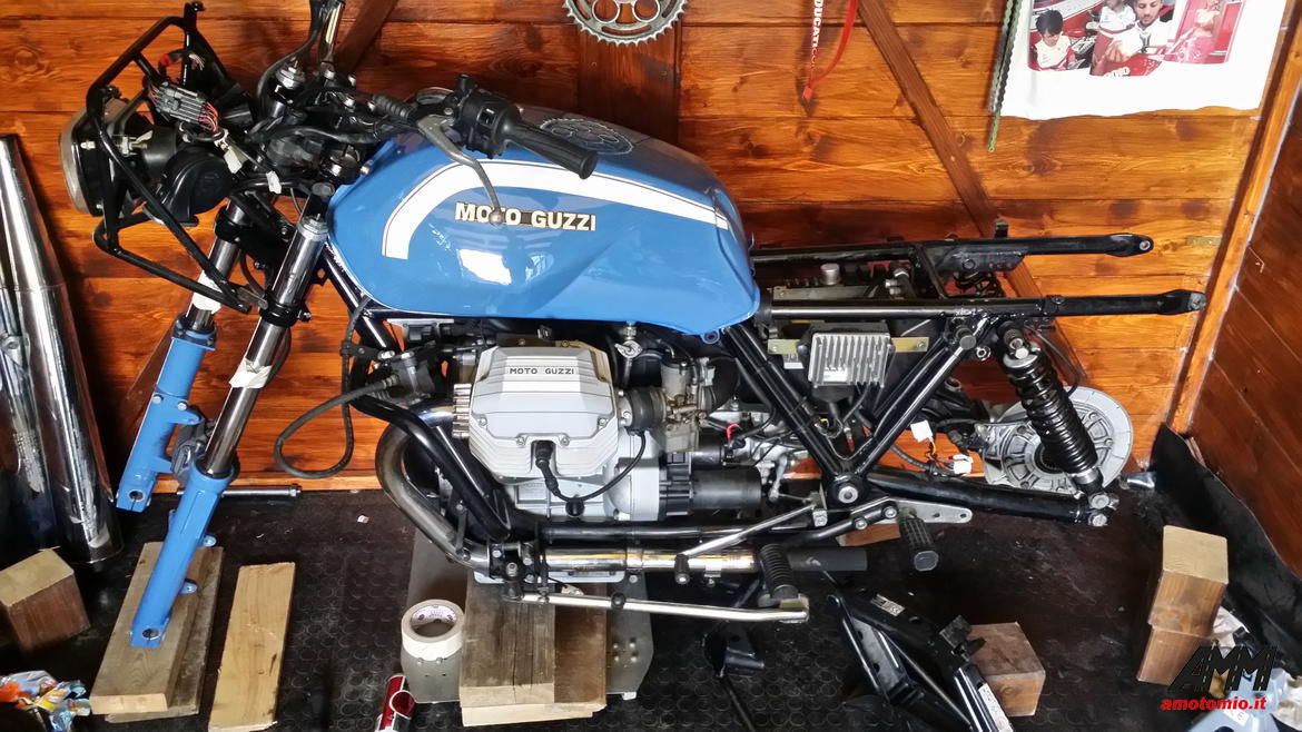 Moto Guzzi 850 T5 smontata Moto Guzzi 850 T5 smontata