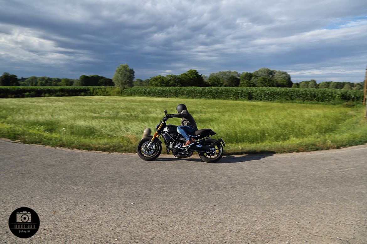 1100 sport pro ducati scrambler