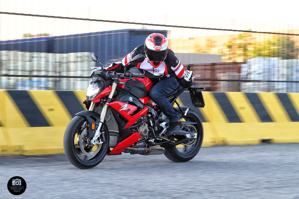 BMW S1000R 8 BMW S1000R 8