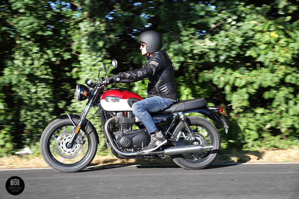 bonneville triumph