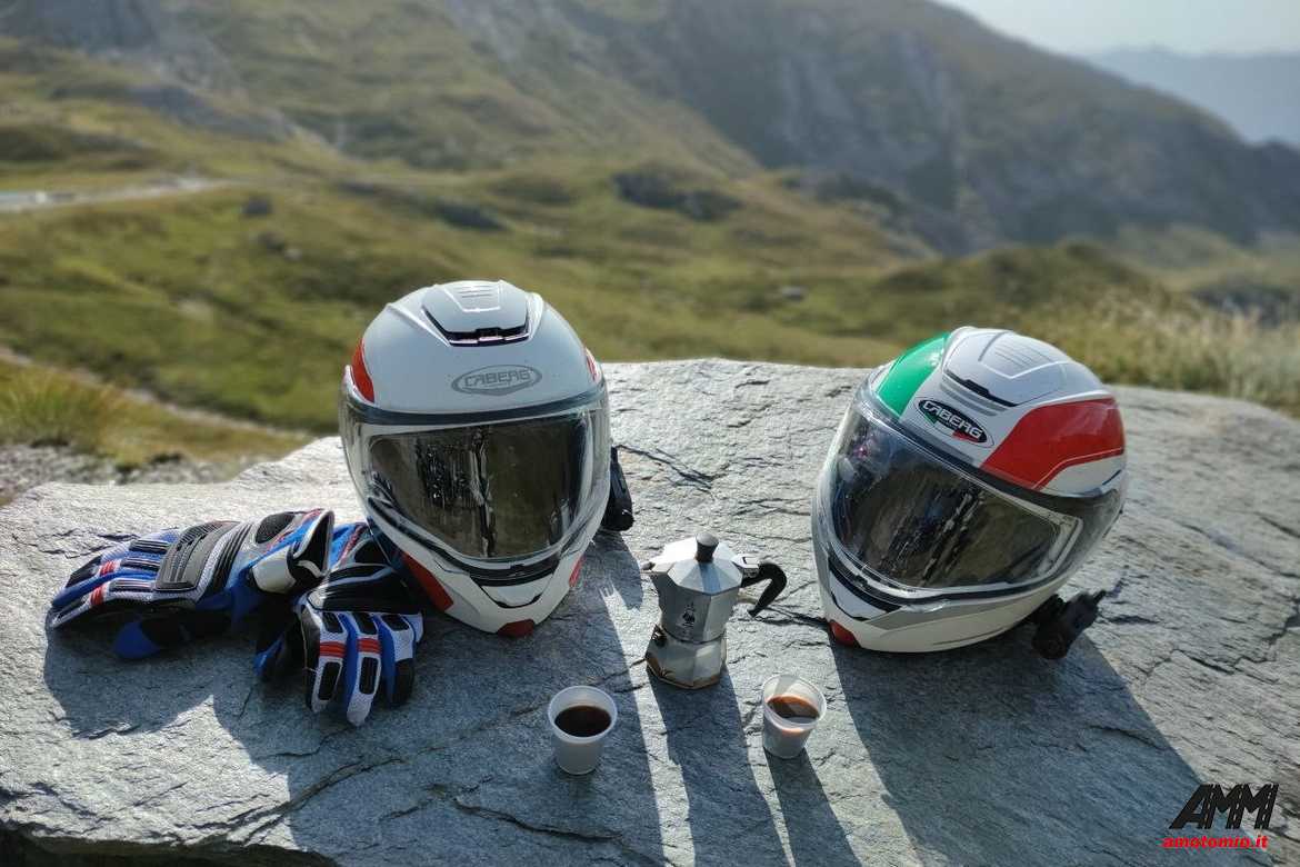 Na' tazzulella e' cafè…