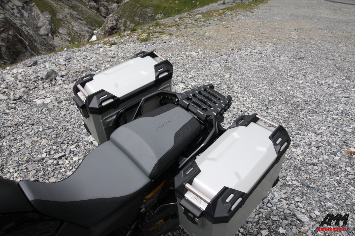 SUZUKI V STROM