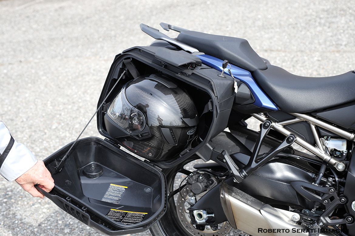 Suzuki GSX S1000GT 9