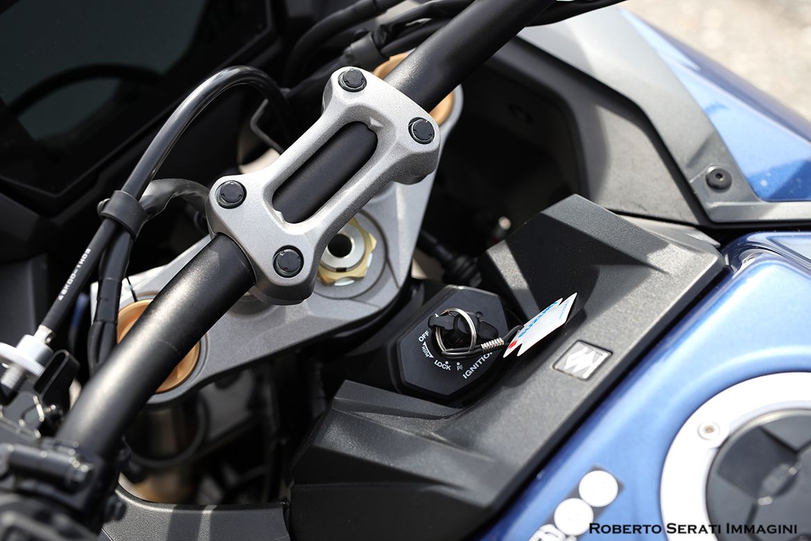 Suzuki GSX S1000GT 10