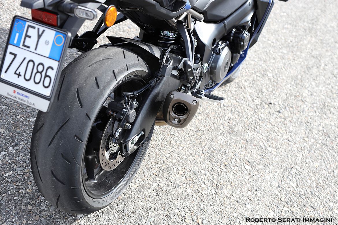 Suzuki GSX S1000GT 12