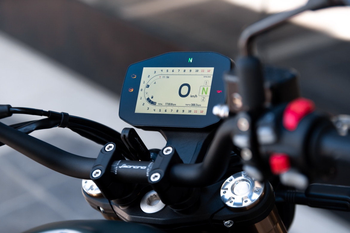 benelli Leoncino 800