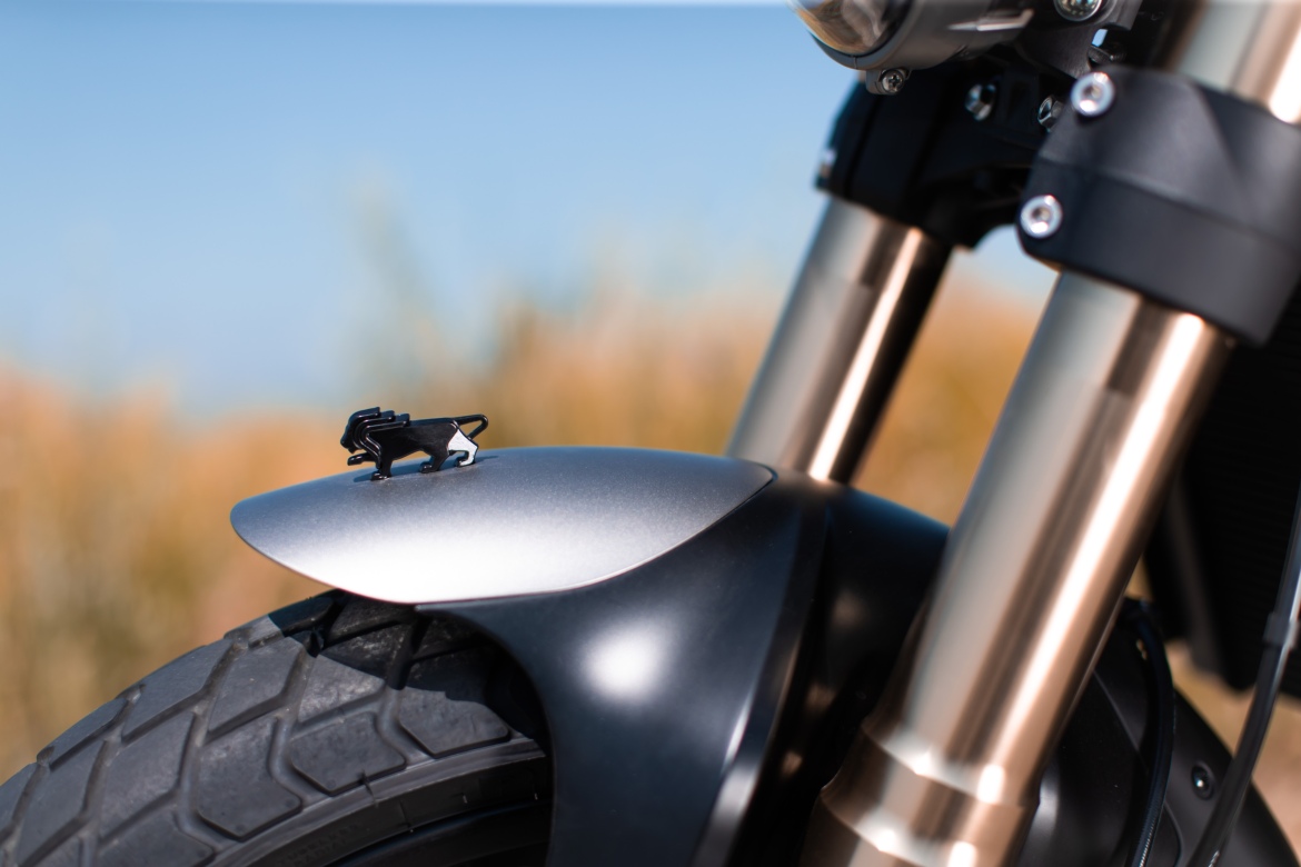 Benelli Leoncino 800