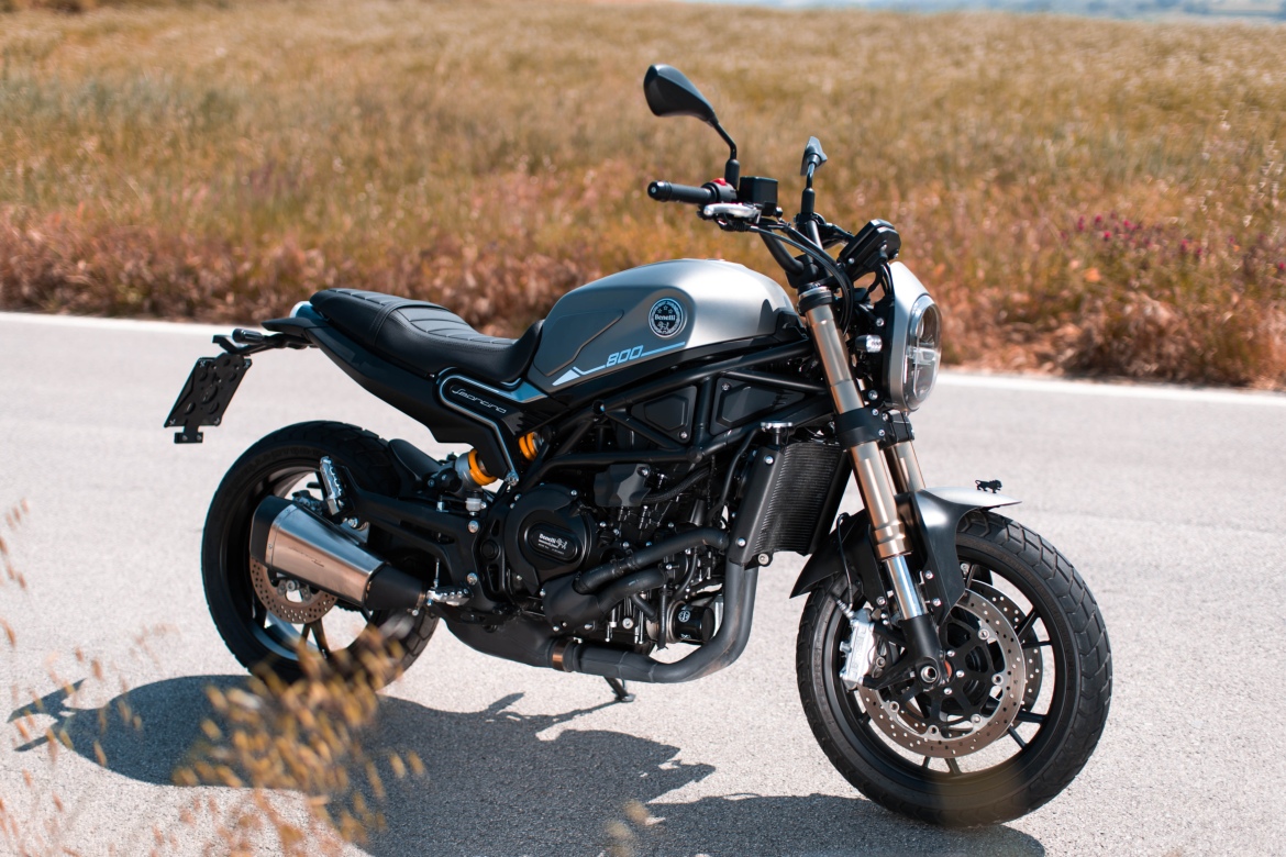 leoncino 800 benelli