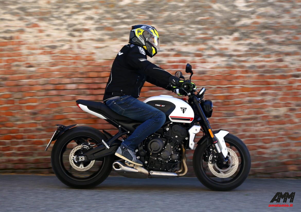 Triumph Trident laterale Triumph Trident laterale