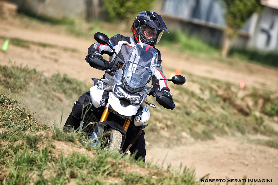 LS2 Explorer C 1