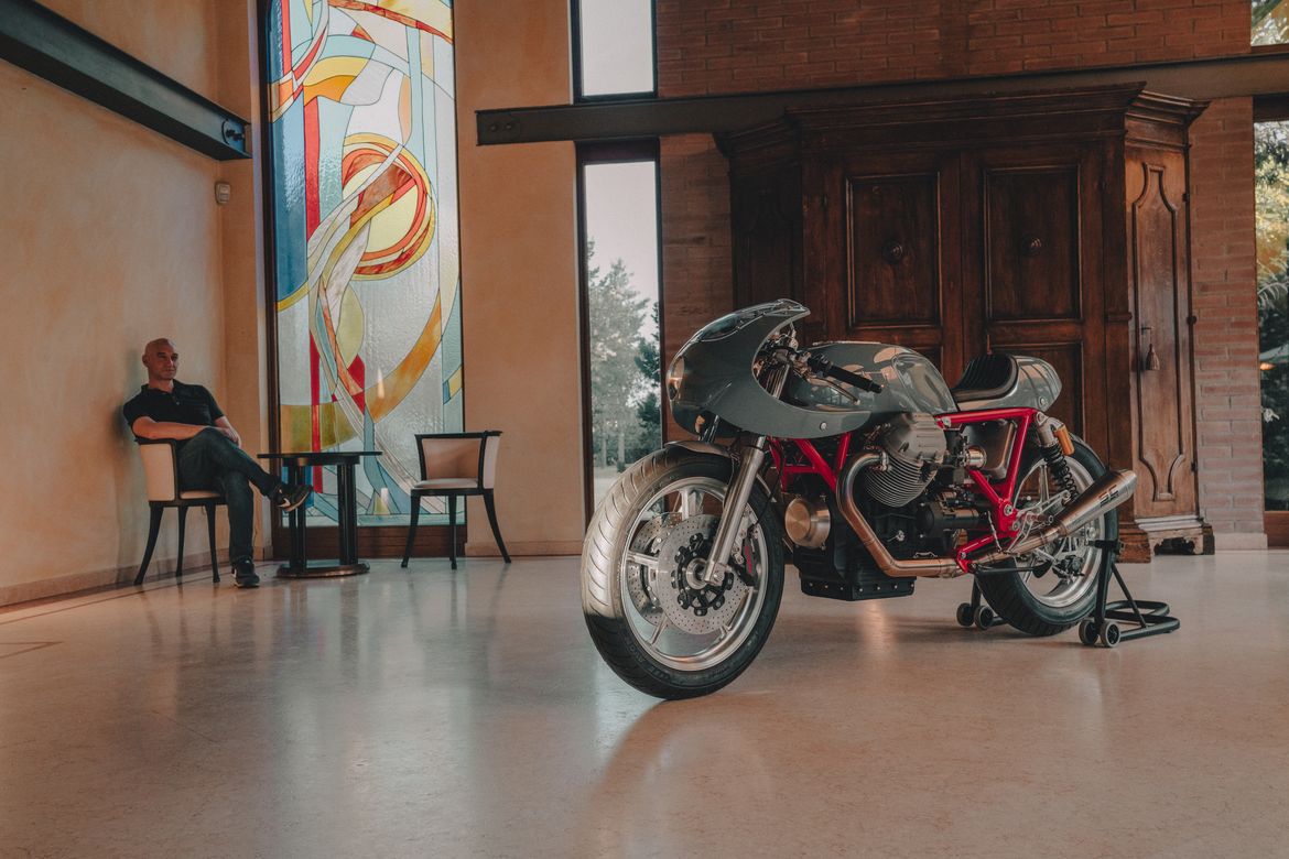 Moto Guzzi 1000SP Enzo