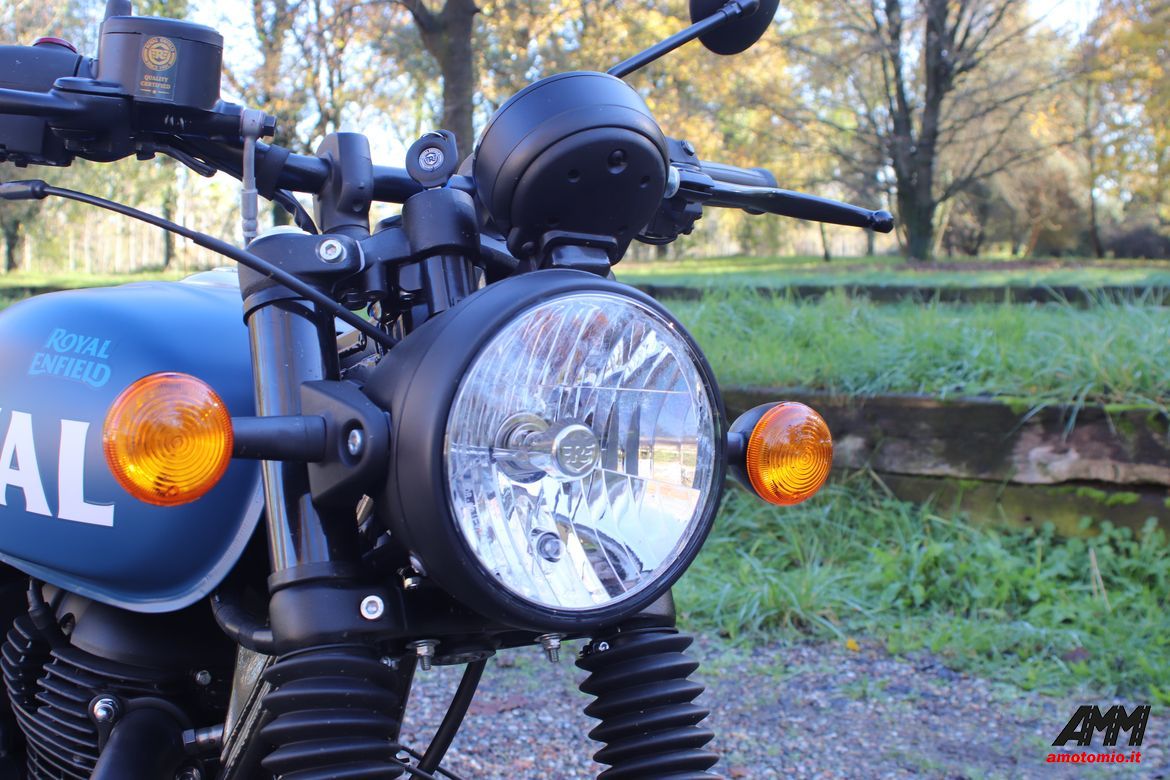 Hunter 350 1