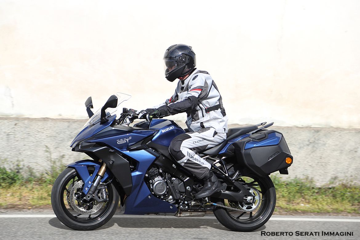 SUZUKI GSX-S1000GT