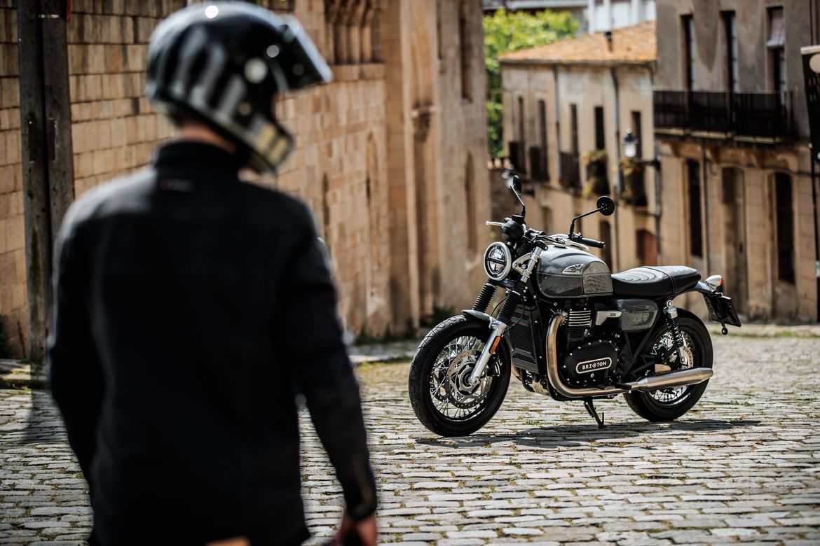 BRIXTON CROMWELL 1200 
