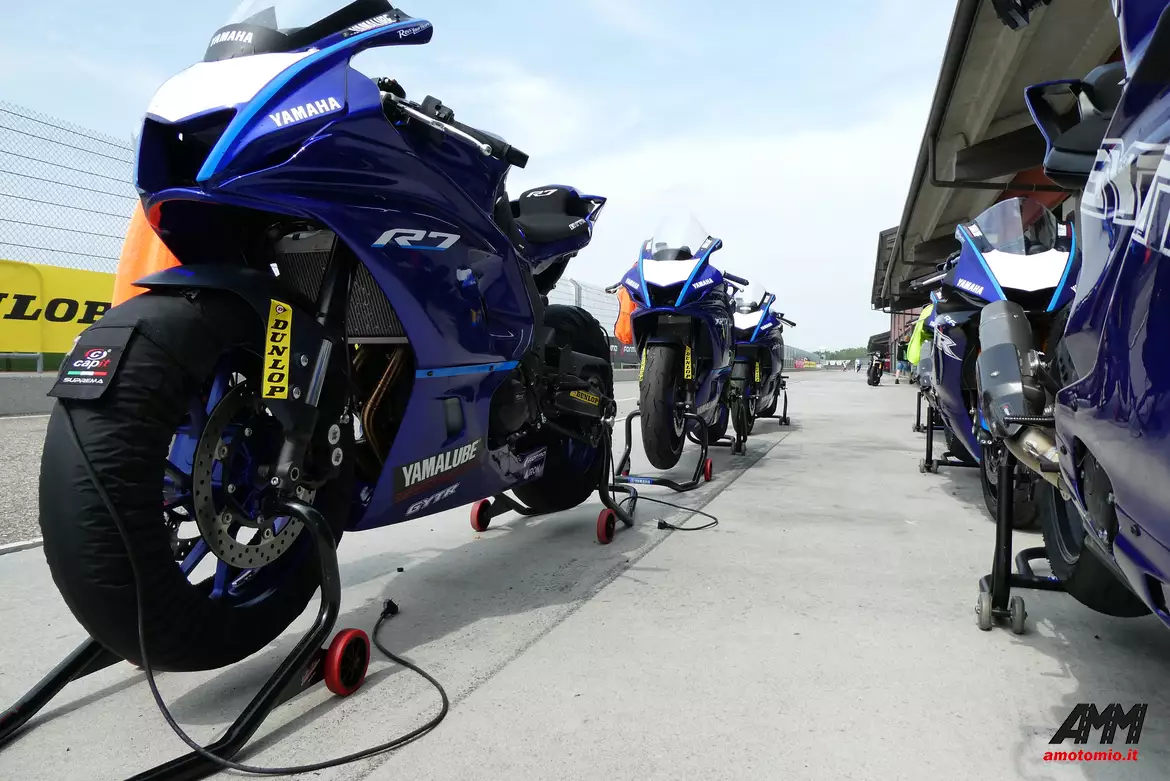 Yamaha R7 GYTR Yamaha R7 GYTR