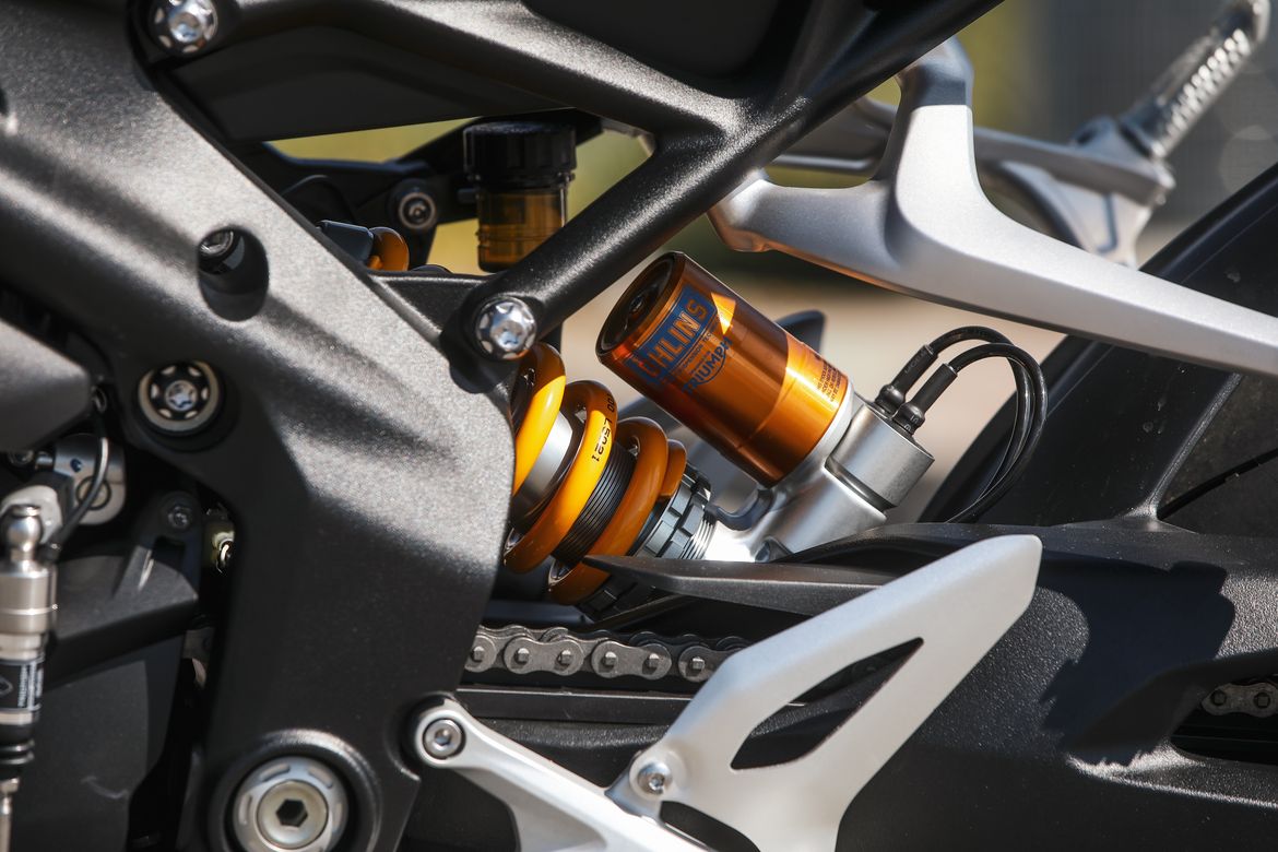 Speed Triple 1200RR 6 Speed Triple 1200RR 6