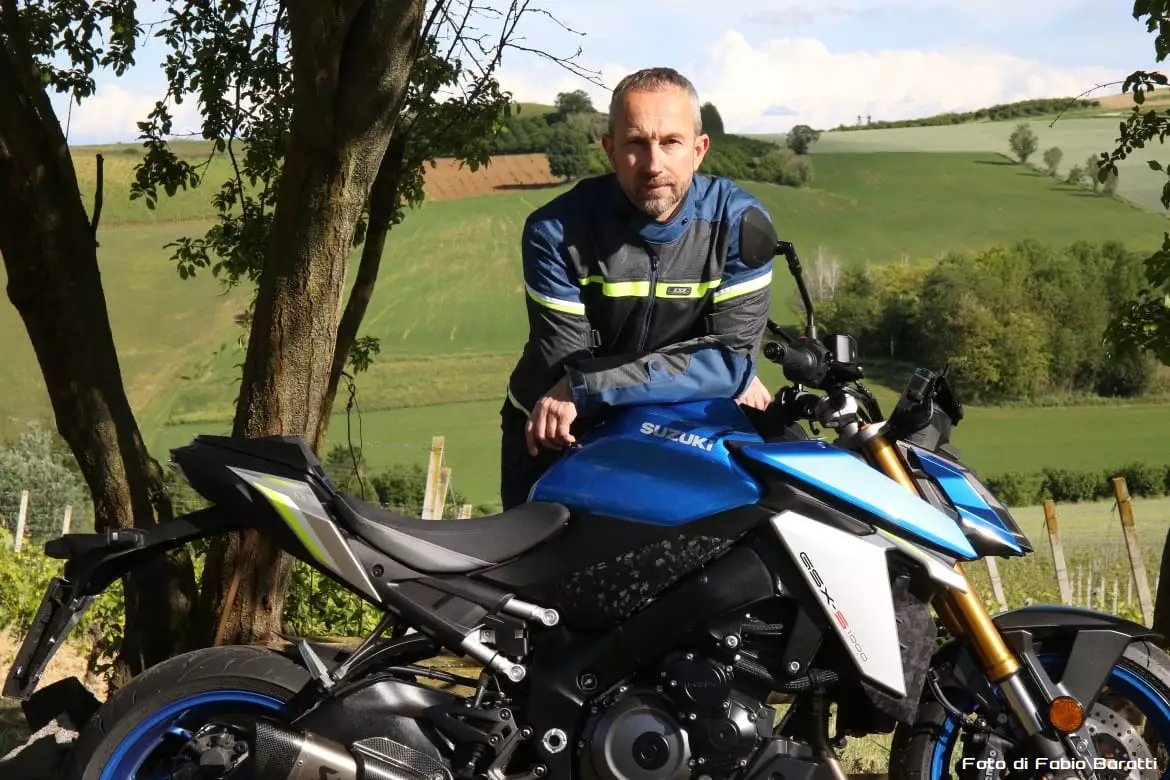 LS2 Riva con Suzuki GSX-S