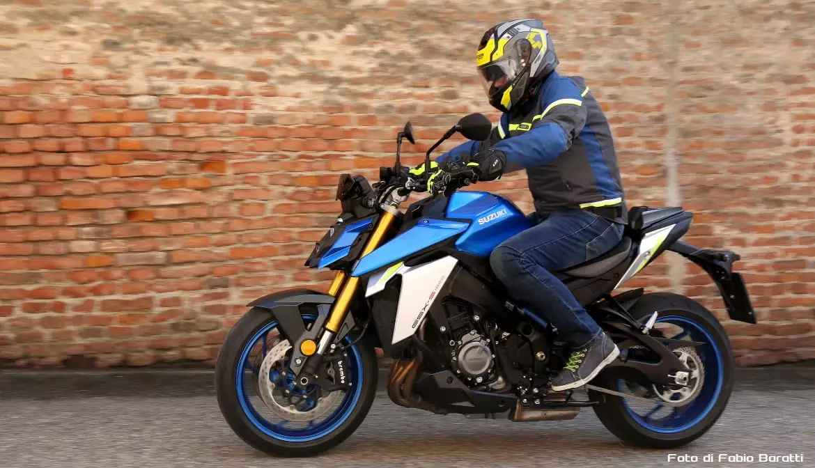 suzuki gsx-s1000 laterale suzuki gsx-s1000 laterale
