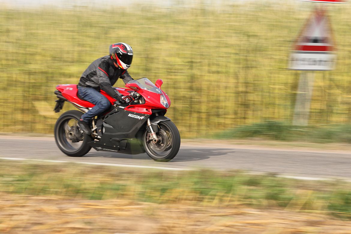 Pirelli Diablo Rosso IV 7