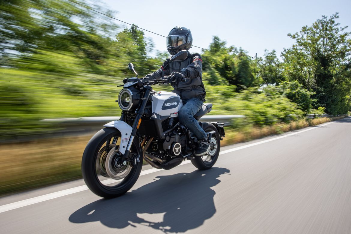 Moto Morini Seiemmezzo STR