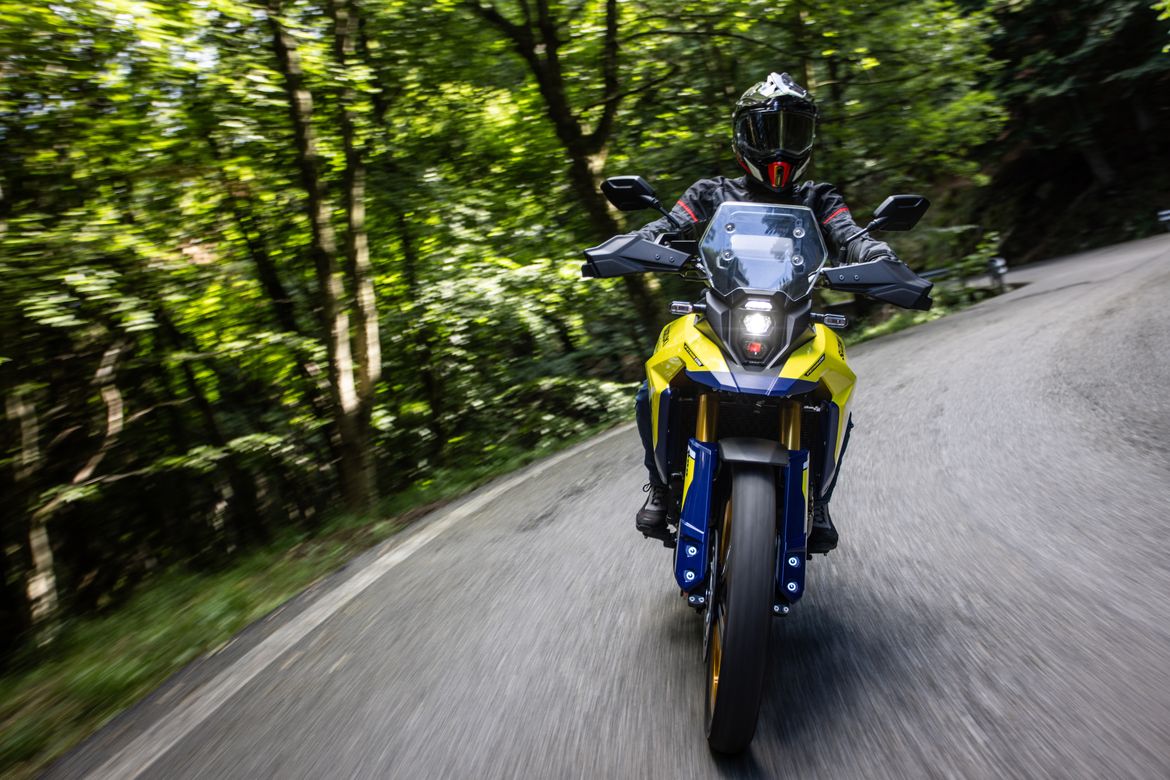 V-Strom 800de 8 V-Strom 800de 8