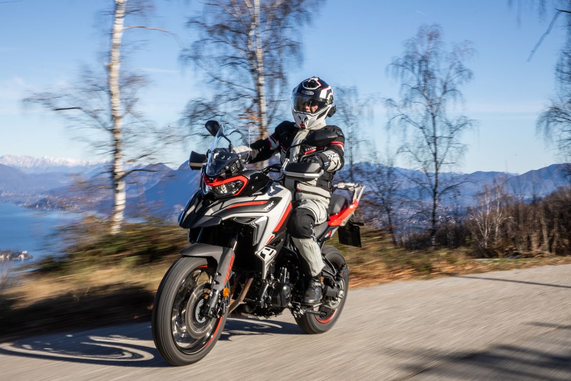 Benelli trk 702x 9 Benelli trk 702x 9