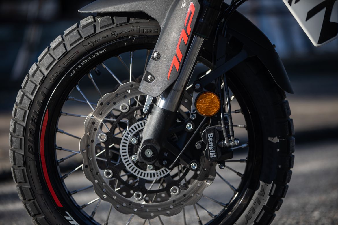 Benelli trk 702x 8 Benelli trk 702x 8