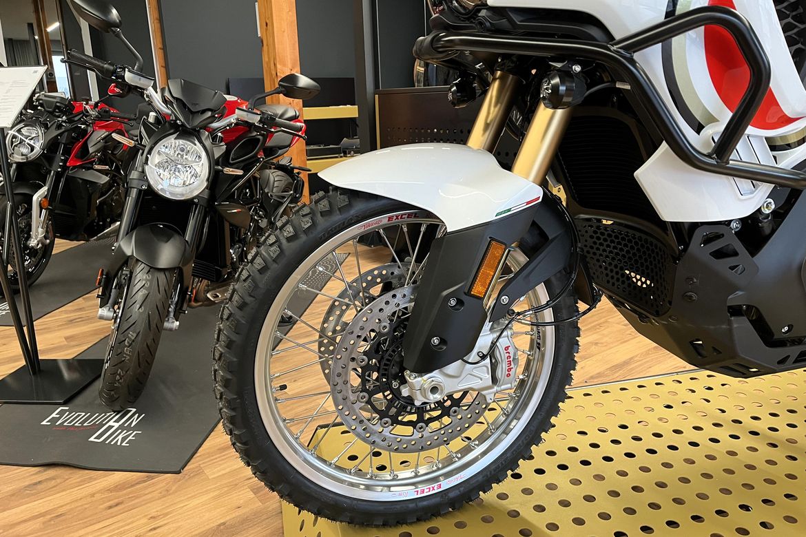 MV Agusta LXP Orioli 6